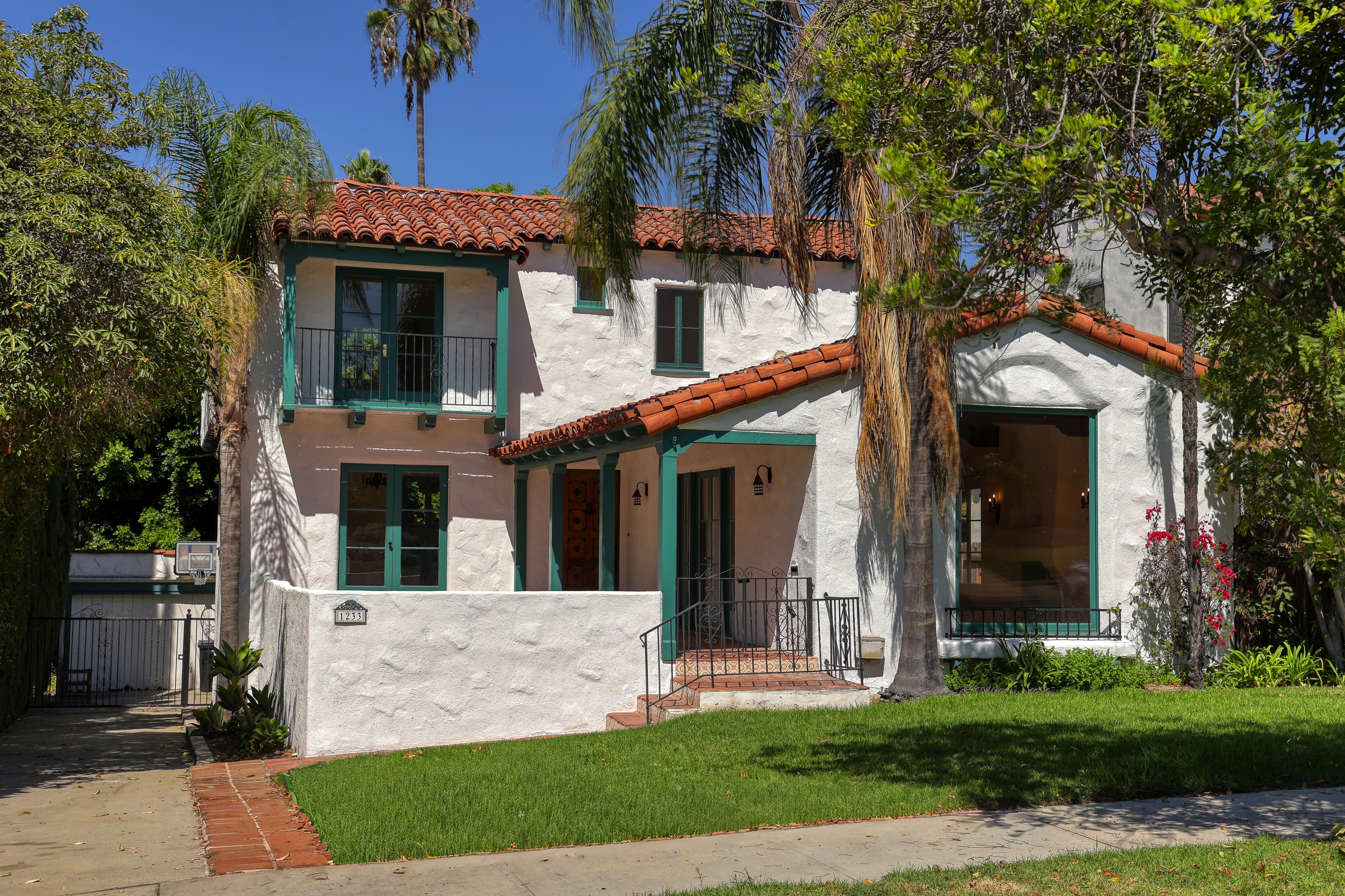 1233 North Isabel Street
